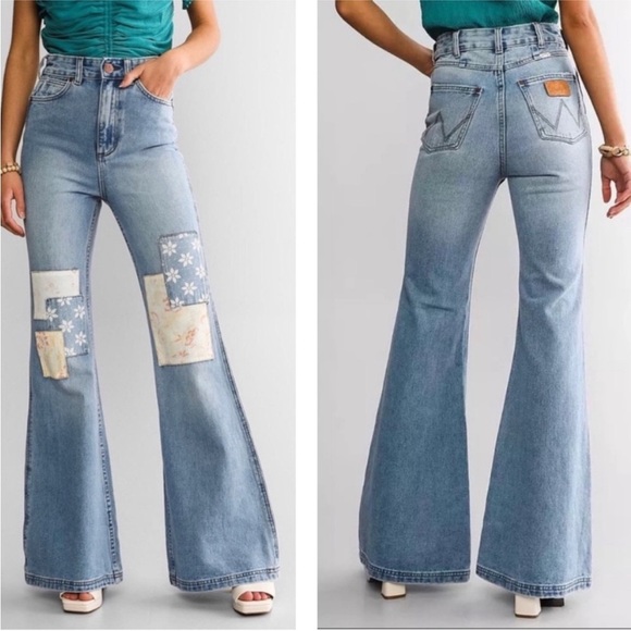 Billabong X Wrangler Super Flare Patchwork Light Denim Jeans Women's 24 - Picture 1 of 12